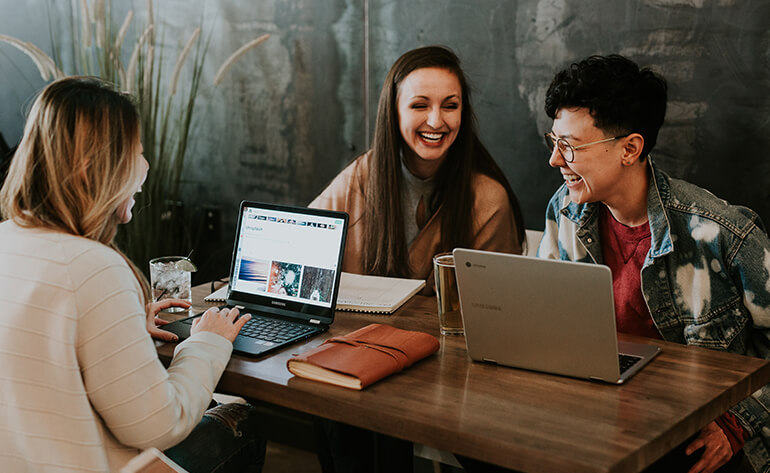 The Future of Digital Advertising: How AI & Data Are Transforming Latino Campaigns